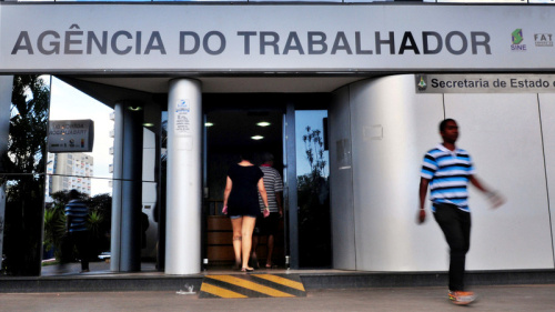 Como chegar até Estrada do Soma 243 em Ribeirão Pires de Ônibus ou Trem?