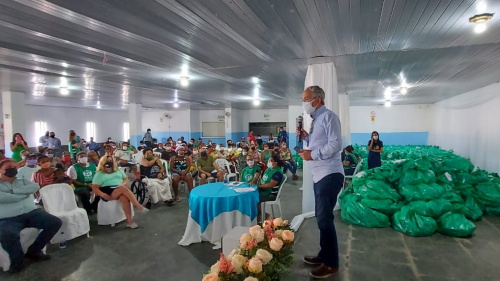 Restaurante lança prato assinado por Deyverson