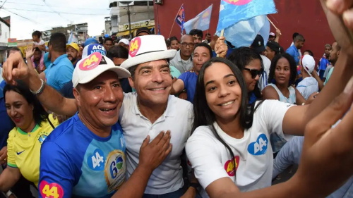 Bolo azul com bigode dia internacional do homem celebração do dia dos pais  ia generativa